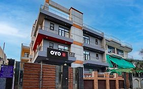 Hotel O Amby Inn